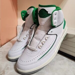 Air Jordan Retro 2 Lucky Green 🍀 SIZE 7